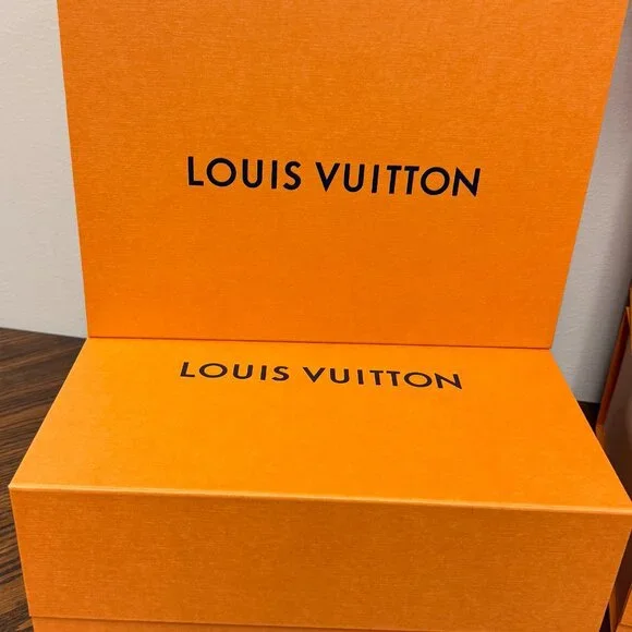 Louis Vuitton Orange Magnetic Gift Boxes (Lot of 4, Large) - Picture 10 of 12